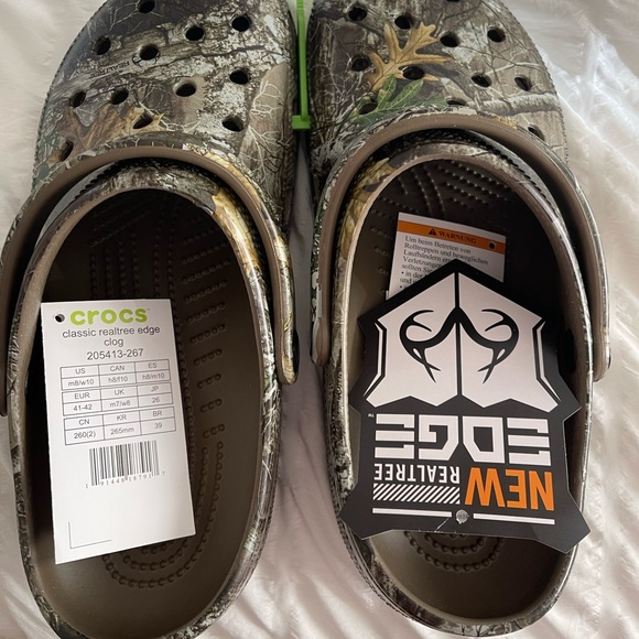 Men’s 8.5 camo crocs - Picture 1 of 1